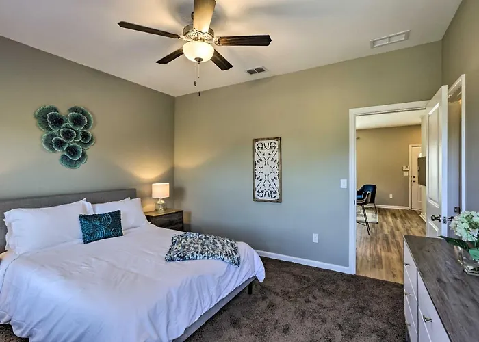 Ideally Located & Elegant W/ Balcony!