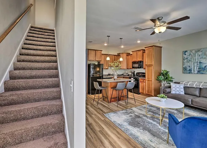 Ideally Located & Elegant W/ Balcony! Tallahassee