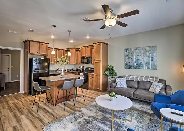 Ideally Located & Elegant W/ Balcony! Tallahassee